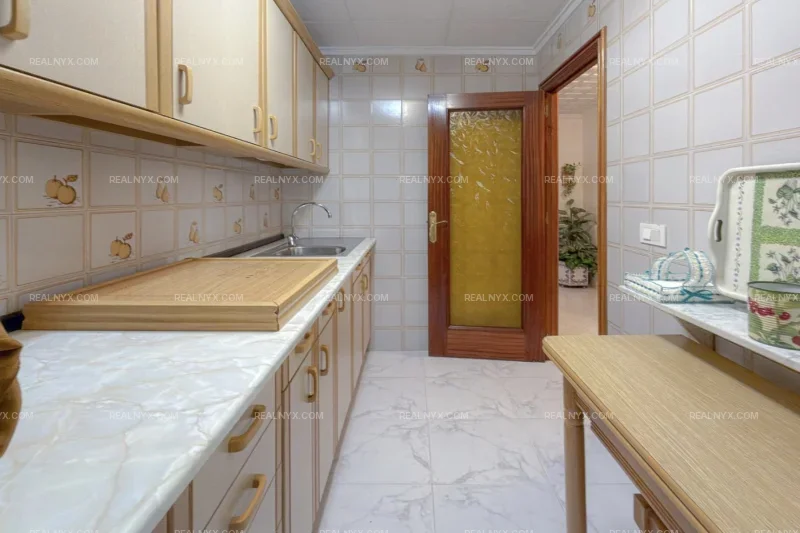 Right on the beachfront! Fantastic apartment