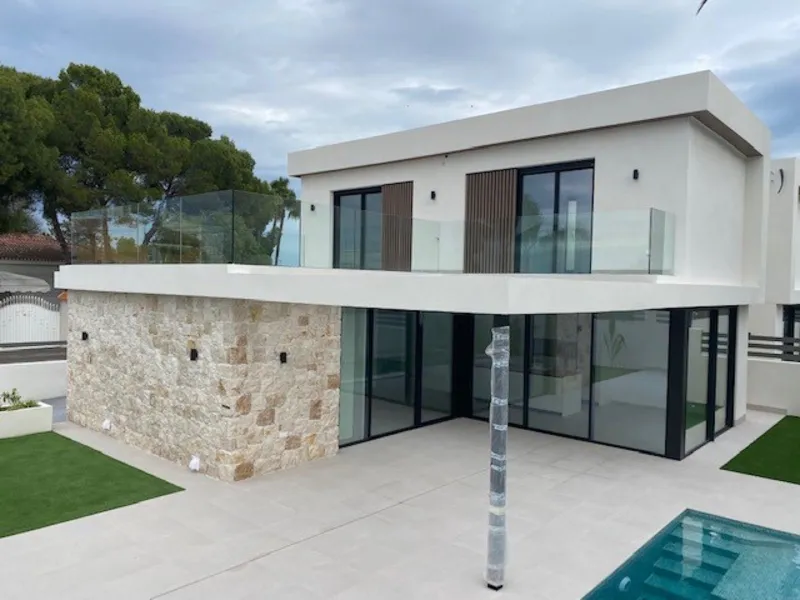 Samostatné domy v Cabo Roig