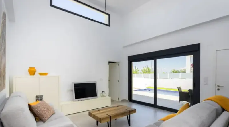 Chalet adosado con hermosa piscina