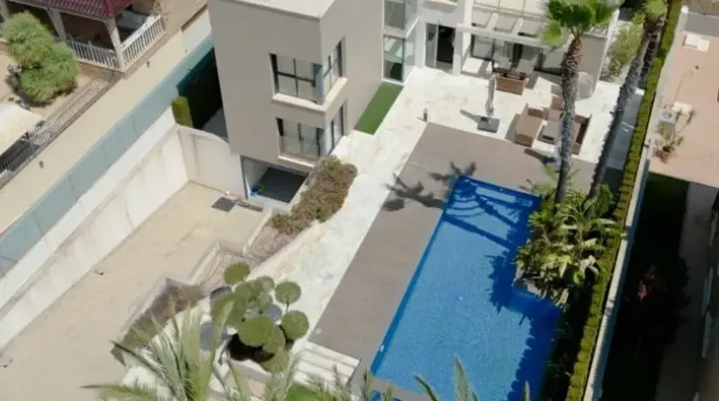 Villa de lujo cerca del mar