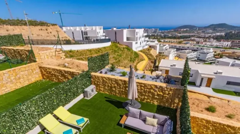 Dúplex con jardín en Finestrat