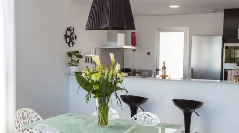 Moderna villa con elegancia contemporánea
