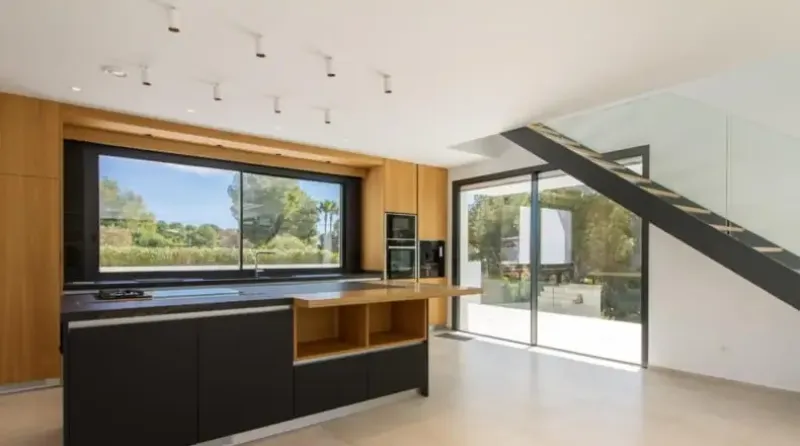 Impresionante villa de nueva construcción