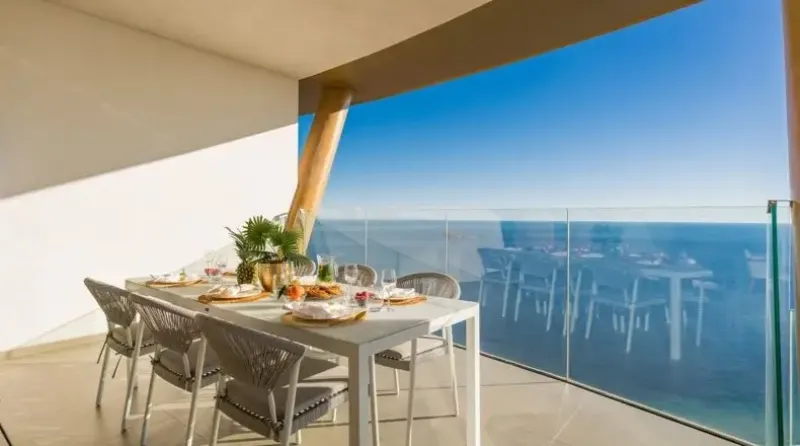 DIAMONDS RESIDENCES BY INTEMPO