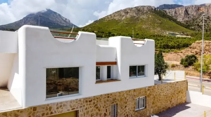 Encantadora residencia de estilo ibicenco