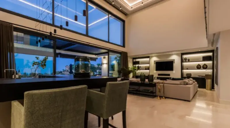 Magnífica villa con una entrada impresionante