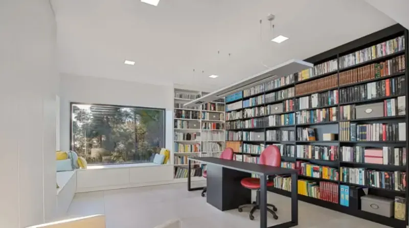 Villa independiente moderna y luminosa