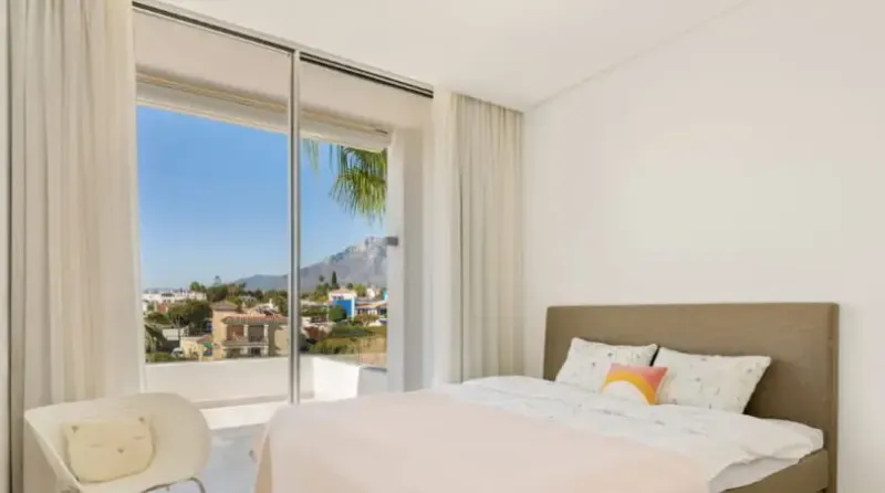 Moderna y exclusiva villa cerca de la playa