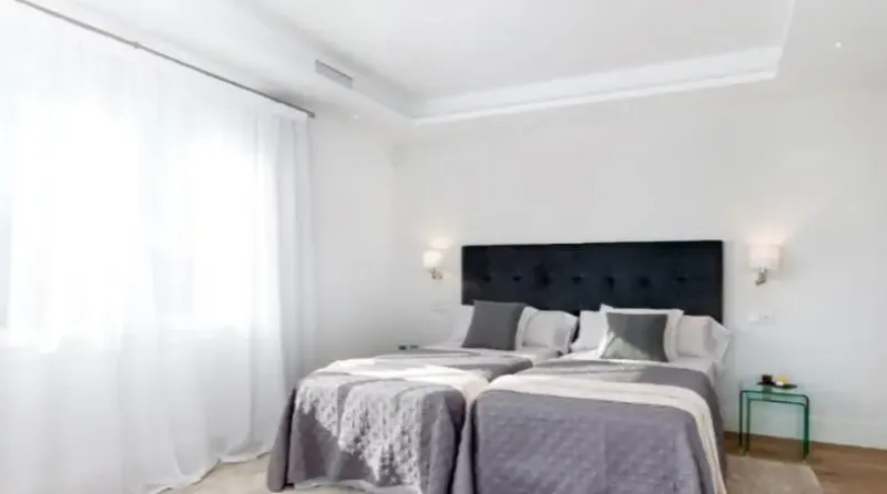 Villa perfecta: estilo, tecnología, relajación.