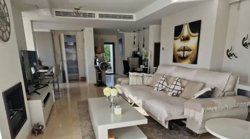 Hermoso apartamento con amplias terrazas