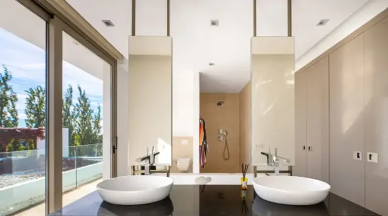 Villa con arquitectura sostenible y diseño moderno