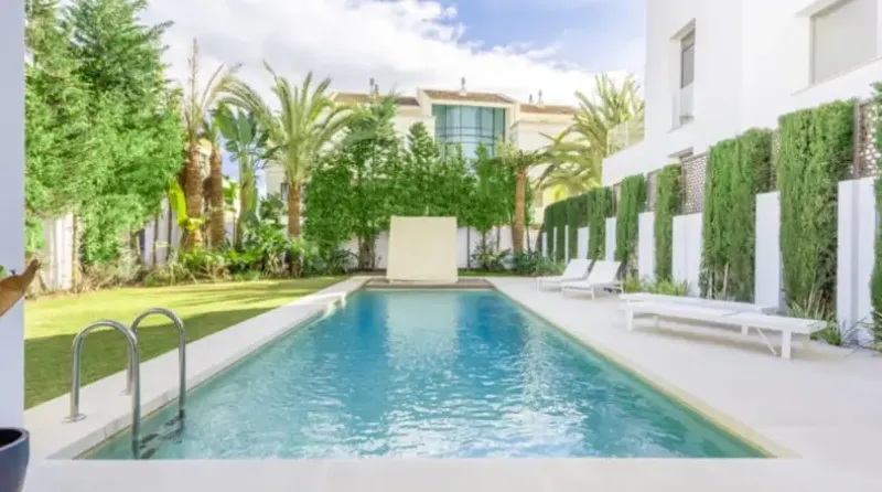 Moderna villa con vistas