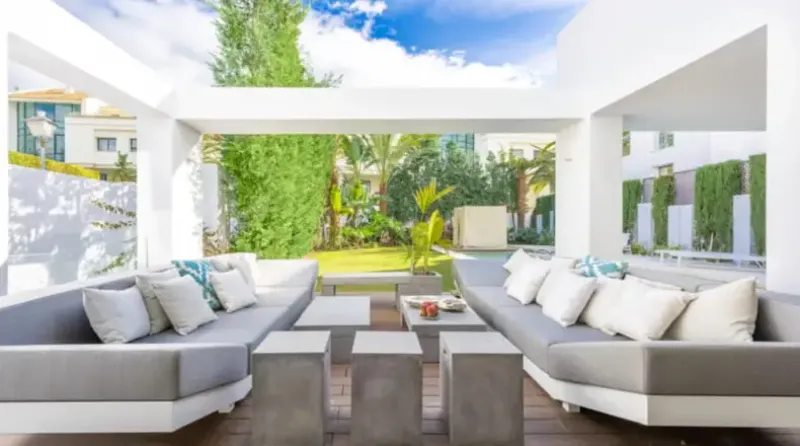 Moderna villa con vistas