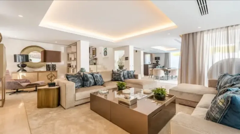 Moderna villa con vistas