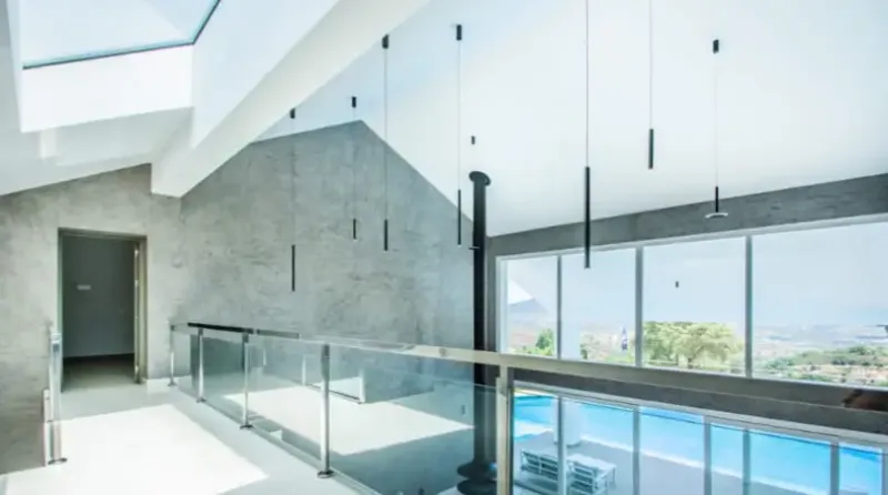 Modernísima villa: tecnología, lujo, comodidad