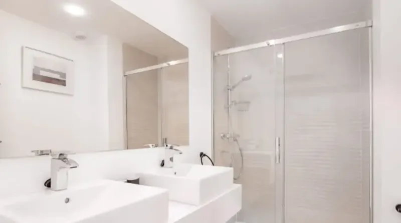 Moderno apartamento con vistas al mar