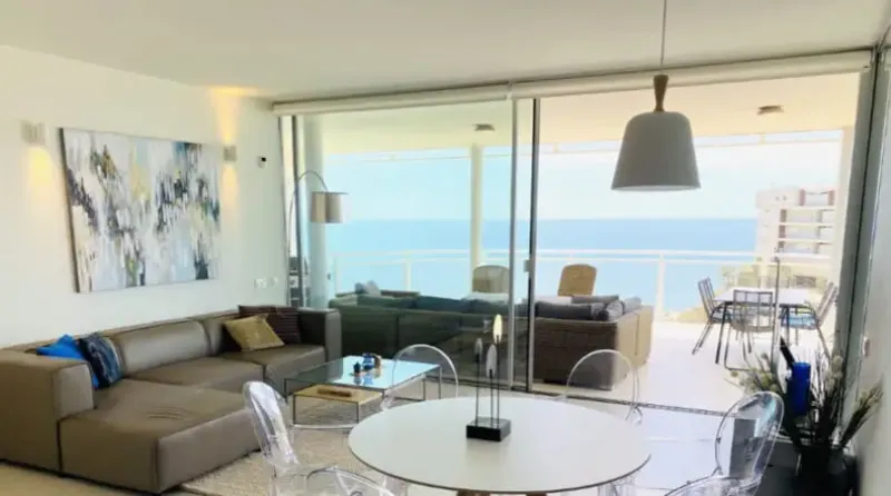 Apartamento de lujo con vistas al mar