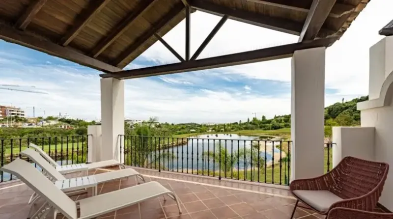 AZATA GOLF VILLAS