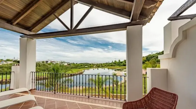 AZATA GOLF VILLAS