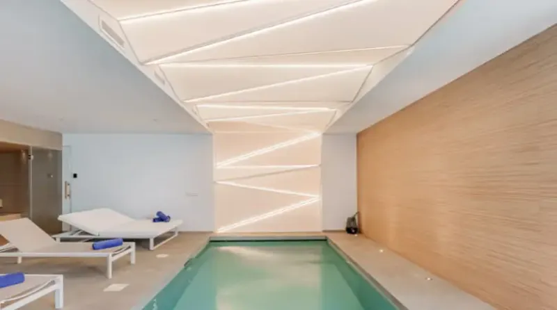 Villa contemporánea en primera línea de playa