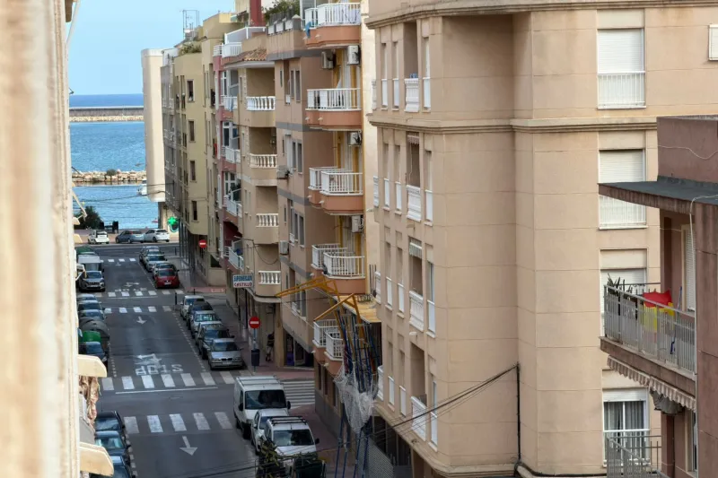 Acequion! Magnificent apartment with a comfortable terrace and side sea views + communal swimming pool, located 220 meters from the beach.