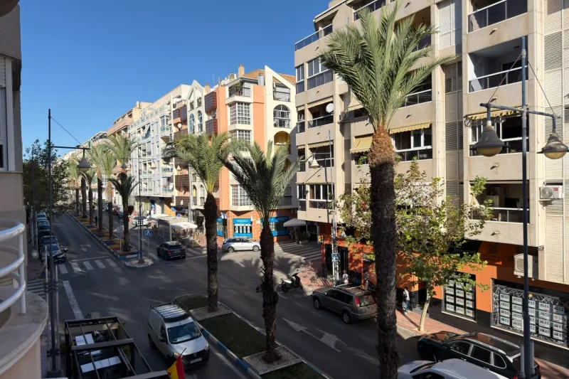 Playa del Cura! Nádherný apartmán s kvalitním provedením a ve skvělé lokalitě + garáž v ceně (450 metrů od pláže)