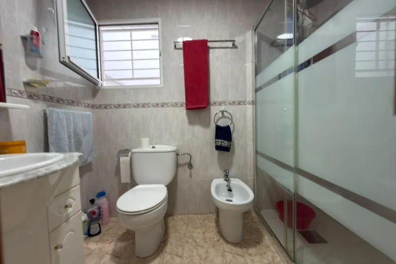 Playa del Cura! Nádherný apartmán s kvalitním provedením a ve skvělé lokalitě + garáž v ceně (450 metrů od pláže)