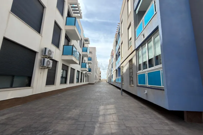Playa del Cura! Nádherný apartmán (postavený v roce 2007) s kvalitním provedením + krásný společný bazén (800 metrů od pláže)