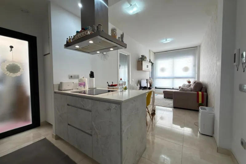Playa del Cura! Nádherný apartmán (postavený v roce 2007) s kvalitním provedením + krásný společný bazén (800 metrů od pláže)