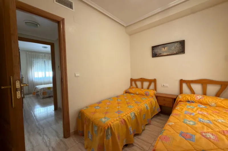 Playa de los locos! Amplio apartamento (2007) con gran terraza a 220 metros de la playa