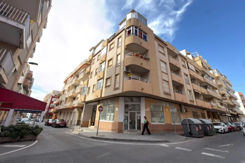 Playa del Cura! Spacious, fully renovated apartment with a comfortable terrace, located 380 meters from the beach.