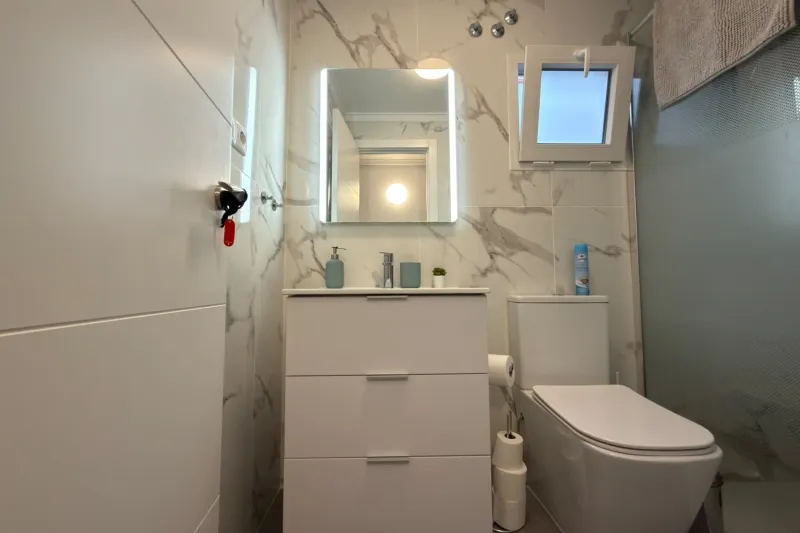 Playa del Cura! Spacious, fully renovated apartment with a comfortable terrace, located 380 meters from the beach.