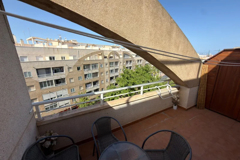 Spectacular centrally located penthouse with a spacious terrace and wonderful, unobstructed views