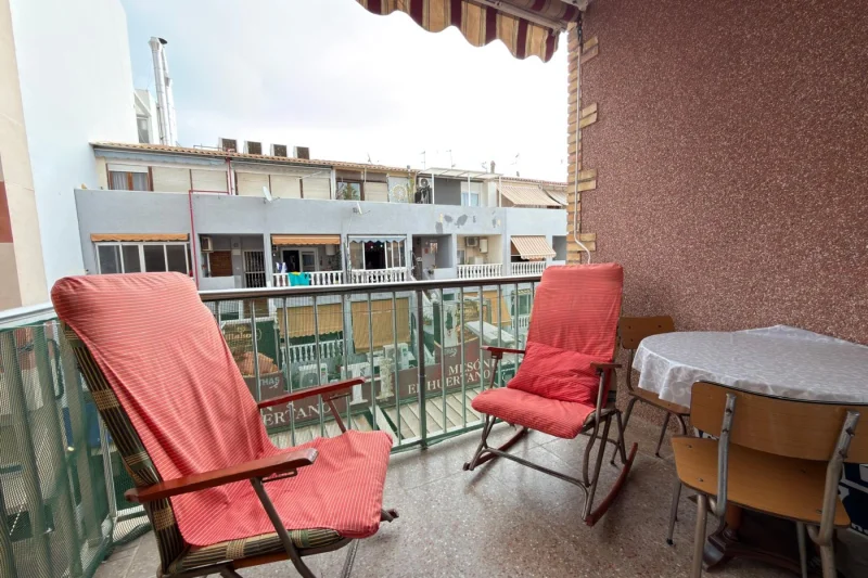 Oportunidad! Amplio apartamento con 4 dormitorios
