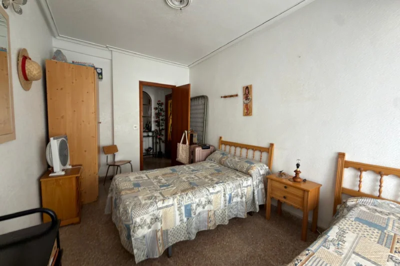 Oportunidad! Amplio apartamento con 4 dormitorios