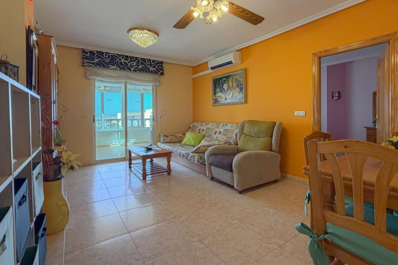 Velkolepý střešní apartmán s obrovskou terasou a úchvatnými panoramatickými výhledy + společný bazén