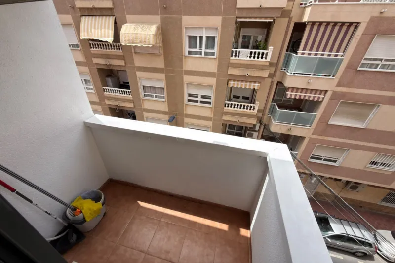 Zánovní zařízený rohový byt s jižní terasou