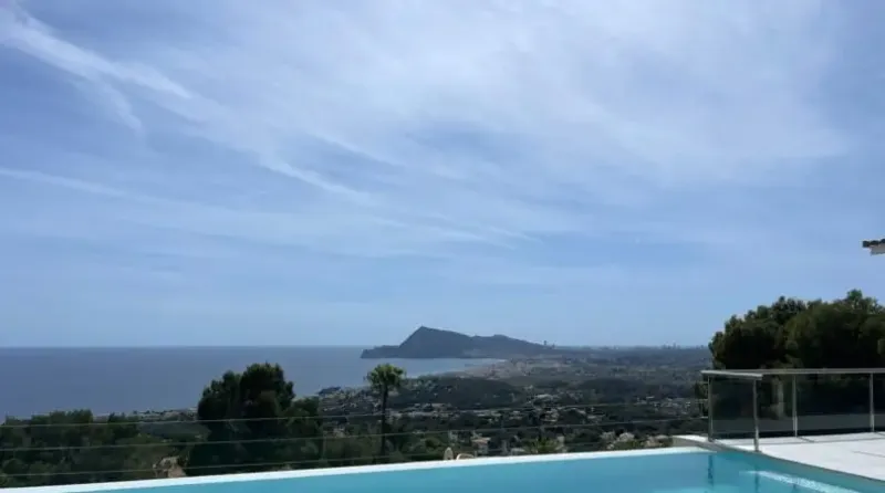 Excepcional villa de estilo moderno