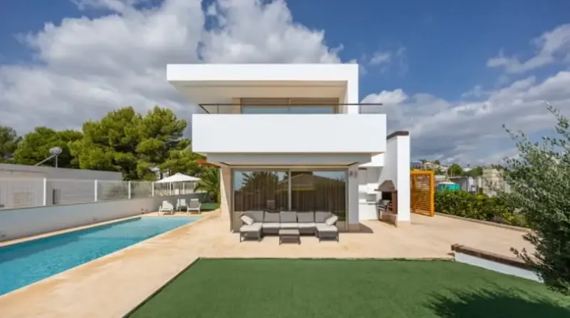 Villa con irradia elegancia y lujo moder