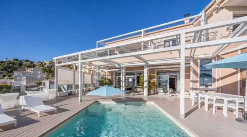 Villa con imponentes vistas a la bahía