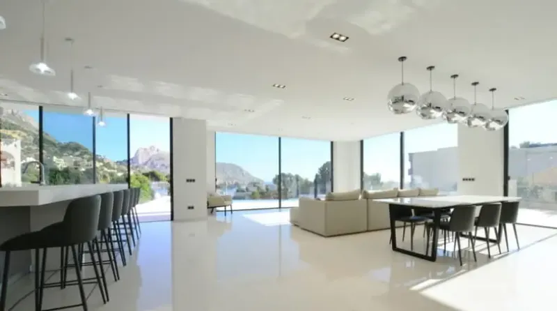 Magnífica villa con vistas al mar y al puerto
