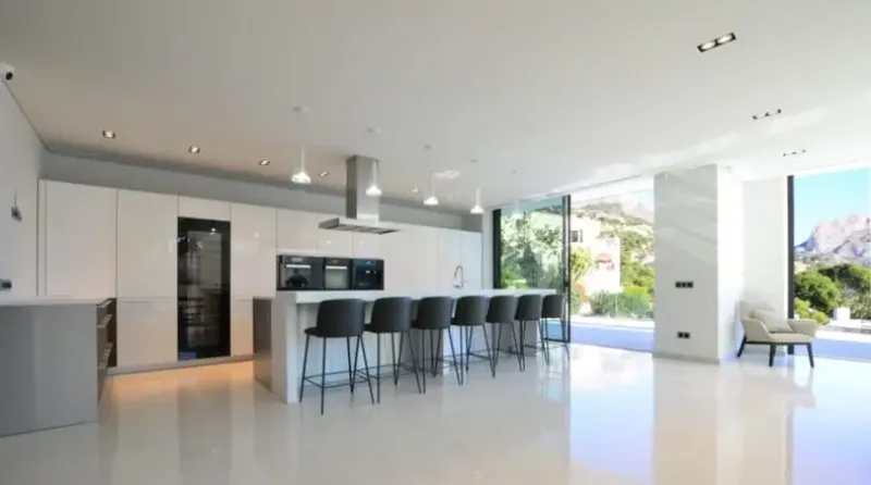 Magnífica villa con vistas al mar y al puerto
