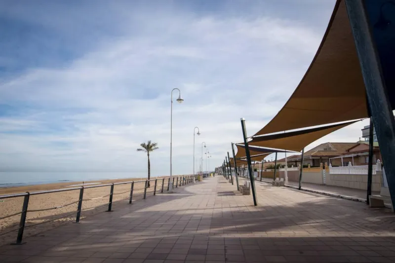 Apartmány v druhé linii od moře v Torrevieja (Playa de los Locos