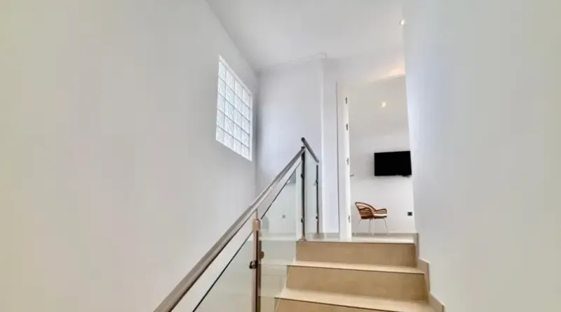 Villa Moderna 1701